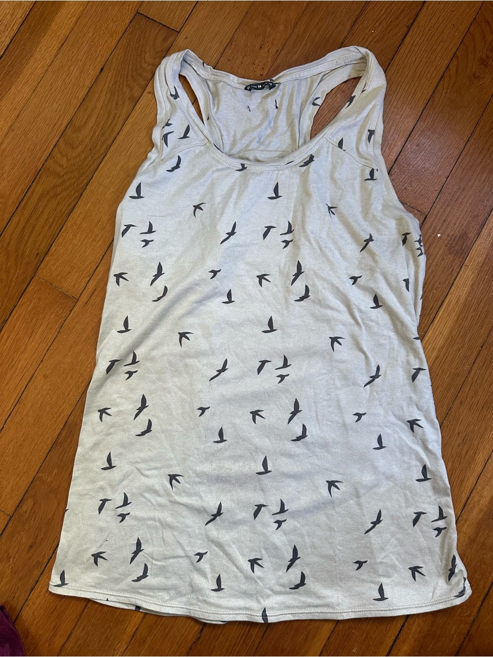 oiselle light gray tank with dark bird print